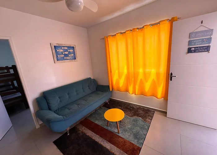 Casa em Bertioga condomínio 200 metros da praia